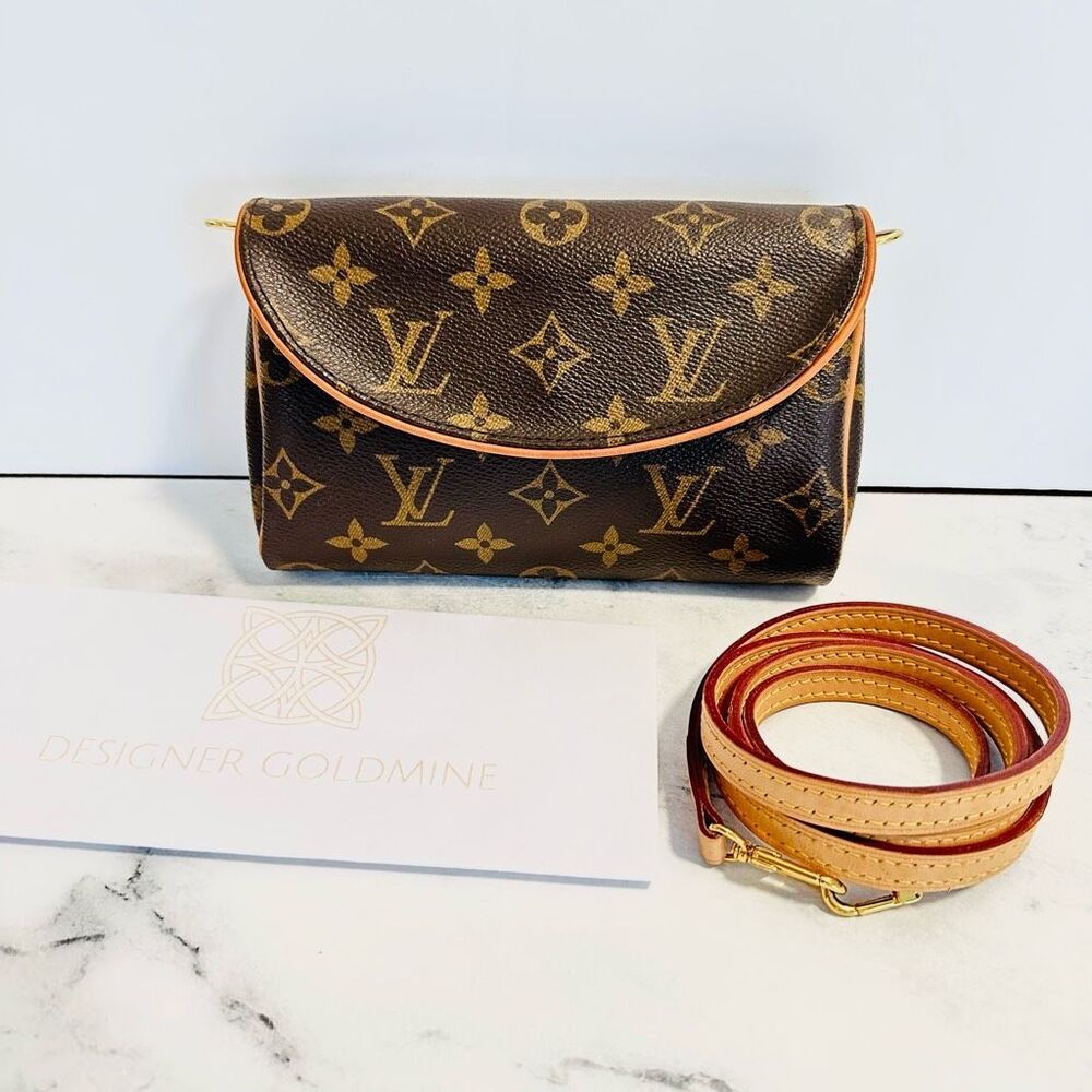 Louis Vuitton Friendly Pochette - Picture 1 of 13